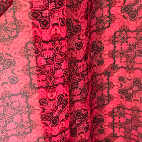 LuLaRoe Sheer Red & Black Patterned Kimono Cardigan Size M - Picture 5 of 8